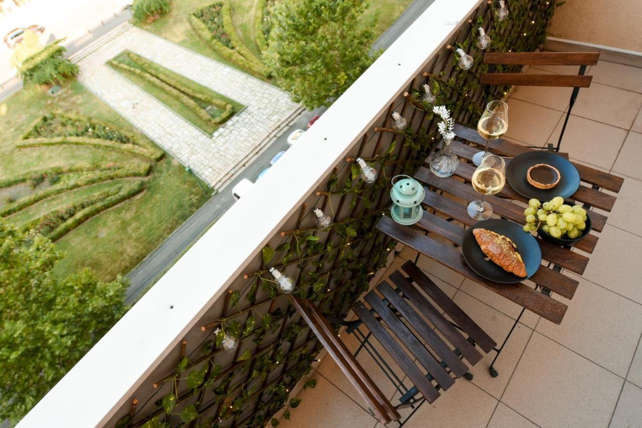 דירות Spectacular Views & Modern Comfort: Your Dream Duplex In Central בוקרשט מראה חיצוני תמונה